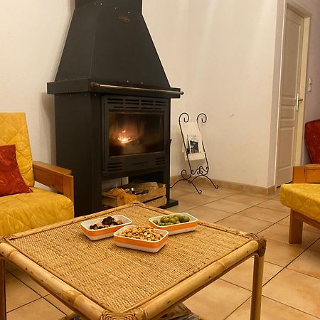 Gites Du Quie Les Cabannes  Exteriör bild