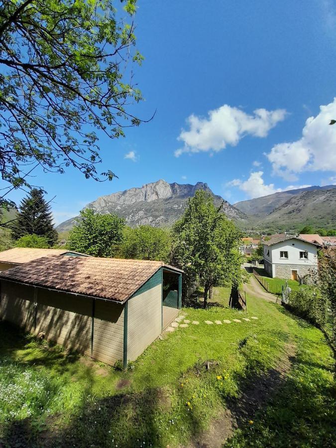 Gites Du Quie Les Cabannes  Exteriör bild