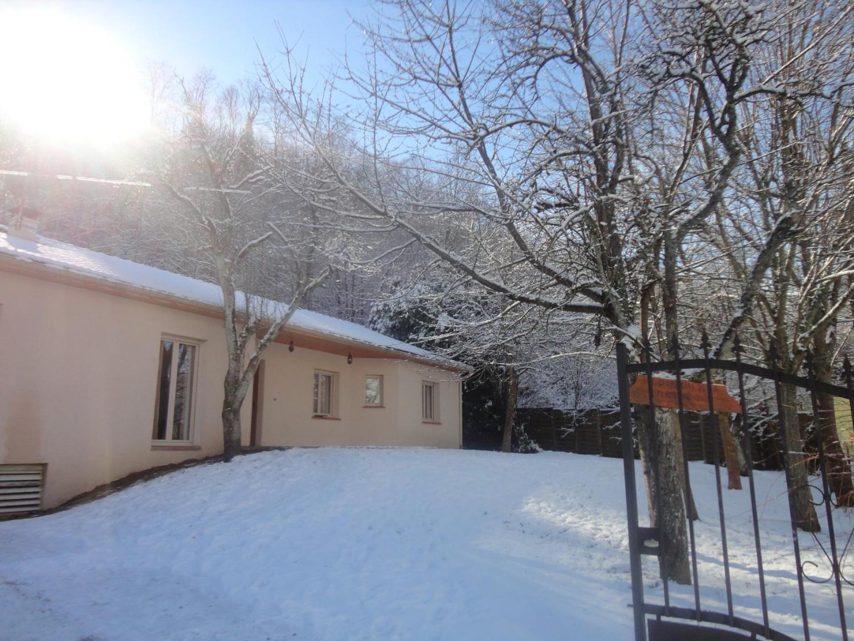Gites Du Quie Les Cabannes  Exteriör bild
